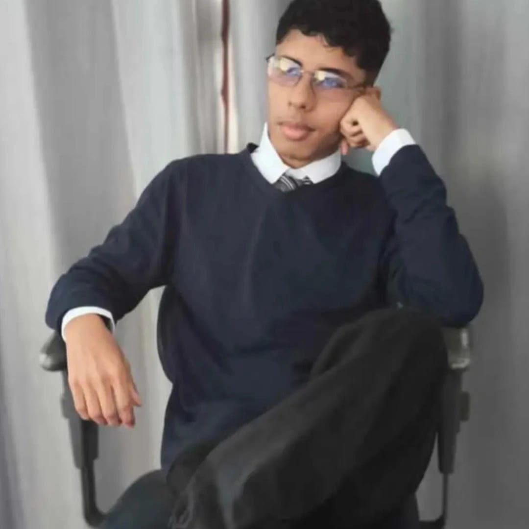 eduardo vespar jovem de 18 anos de idade